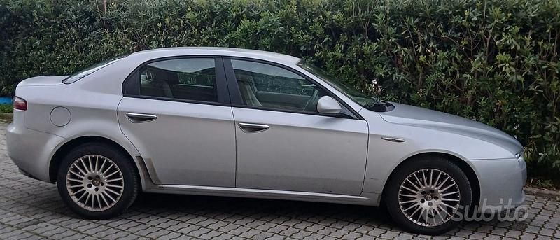 Usata Alfa Romeo 159 150 CV (110 kW) 2008 Grigio Berlina