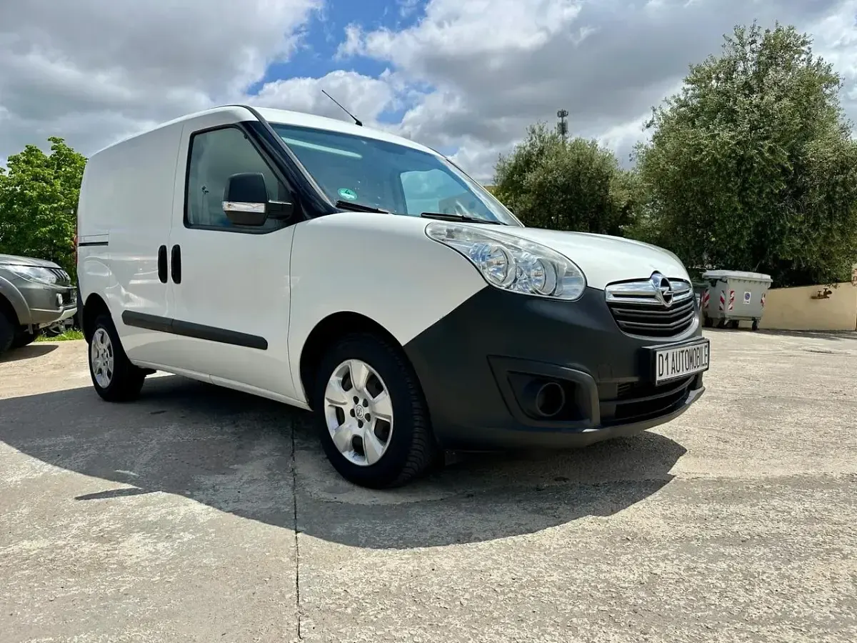 Usata Opel Combo 95 CV (69 kW) 2016 Bianco Monovolume