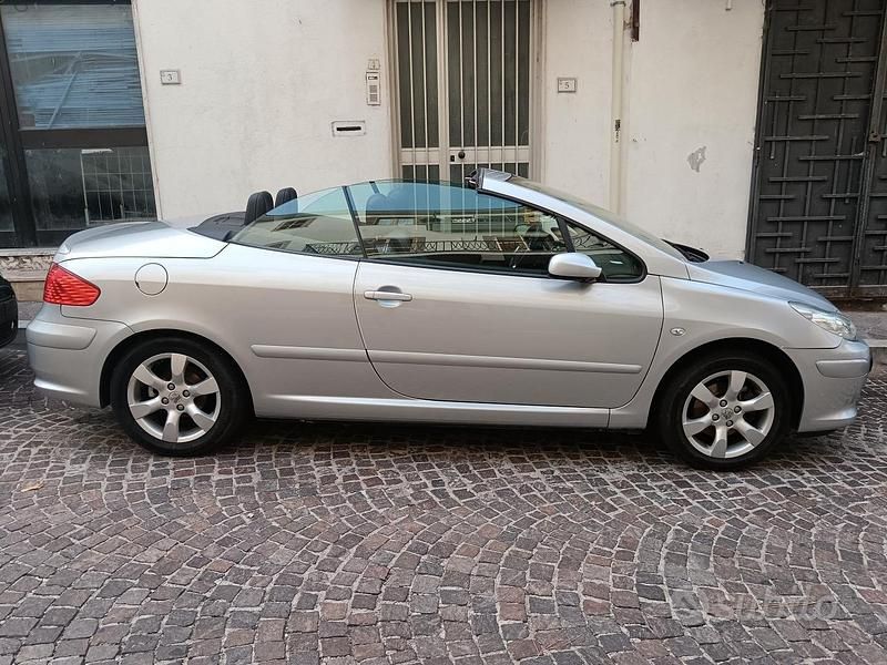 Usata Peugeot 307 CC 2007 Grigio Cabrio