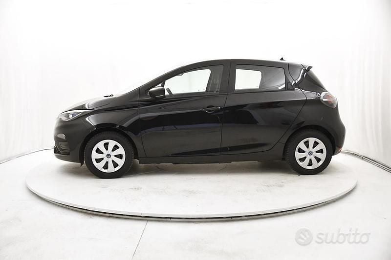 Usata Renault Zoe Life 80 kW (109 CV) 2020 Nero Utilitaria