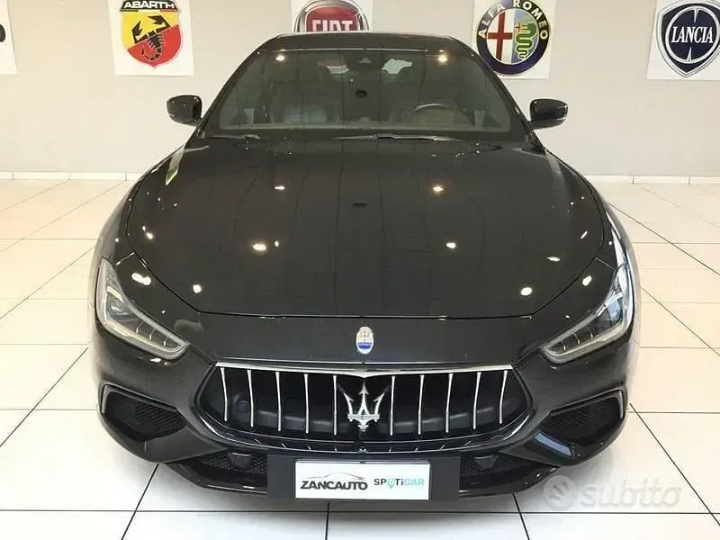 Usata Maserati Ghibli 275 CV (202 kW) 2019 Nero Berlina