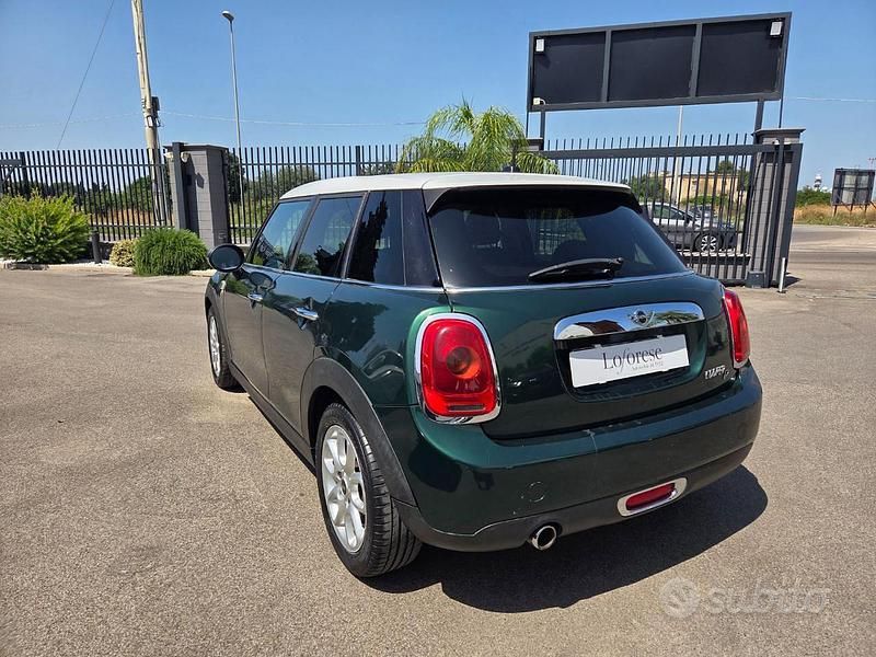 Usata Mini Cooper D 116 CV (85 kW) 2015 Verde Utilitaria