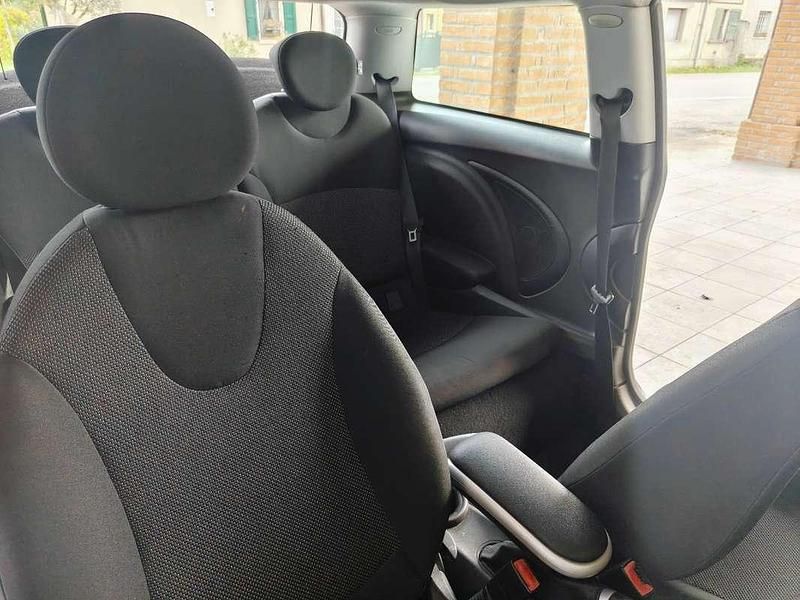 Usata Mini Cooper D Pepper 109 CV (80 kW) 2007 Utilitaria