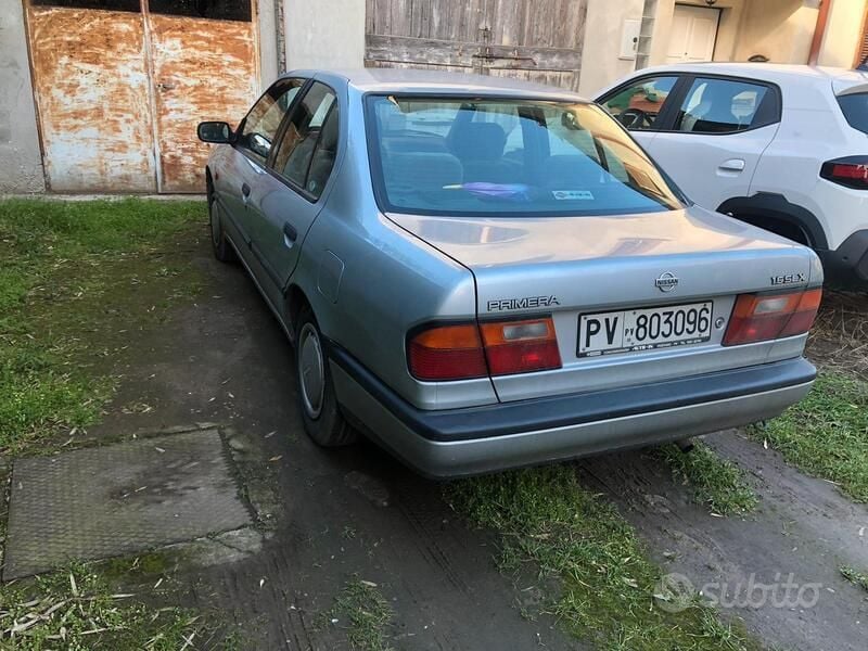 Usata Nissan Primera 95 CV (69 kW) 1992 Grigio Utilitaria