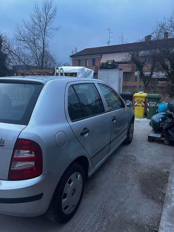 Usata Skoda Fabia Classic 68 CV (50 kW) 2002 Argento Berlina