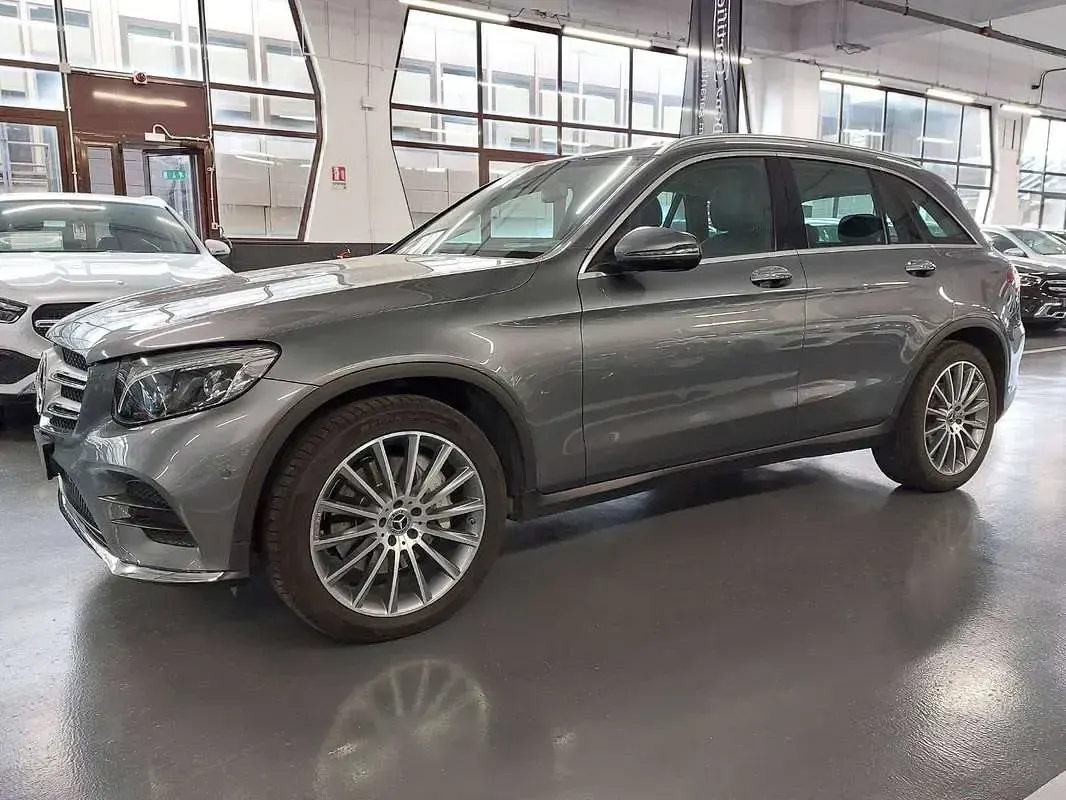 Usata Mercedes GLC250 Premium 204 CV (150 kW) 2018 Grigio SUV