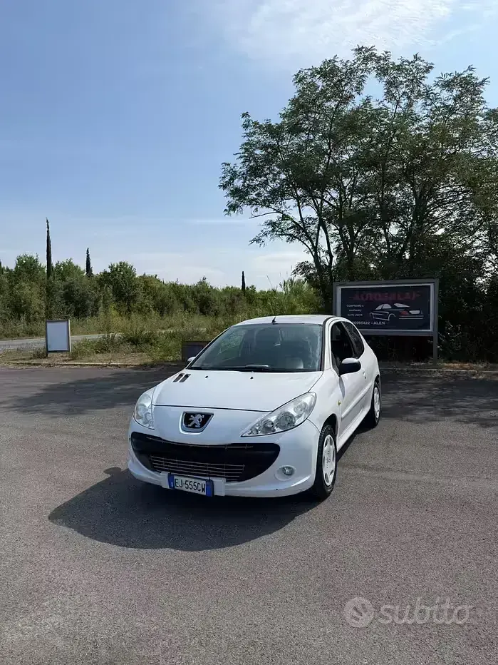 Usata Peugeot 206+ 68 CV (50 kW) 2012 Utilitaria
