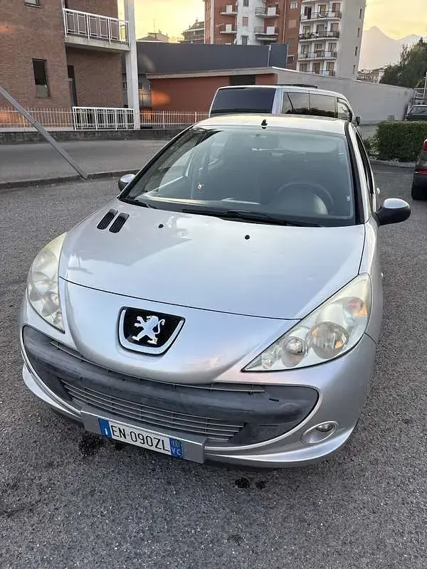 Usata Peugeot 206 60 CV (44 kW) 2012 Berlina