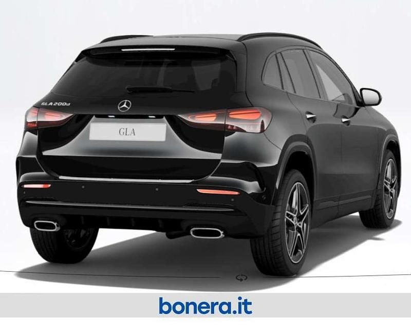 Nuova Mercedes GLA200 AMG line 150 CV (110 kW) 2026 Nero cosmo SUV