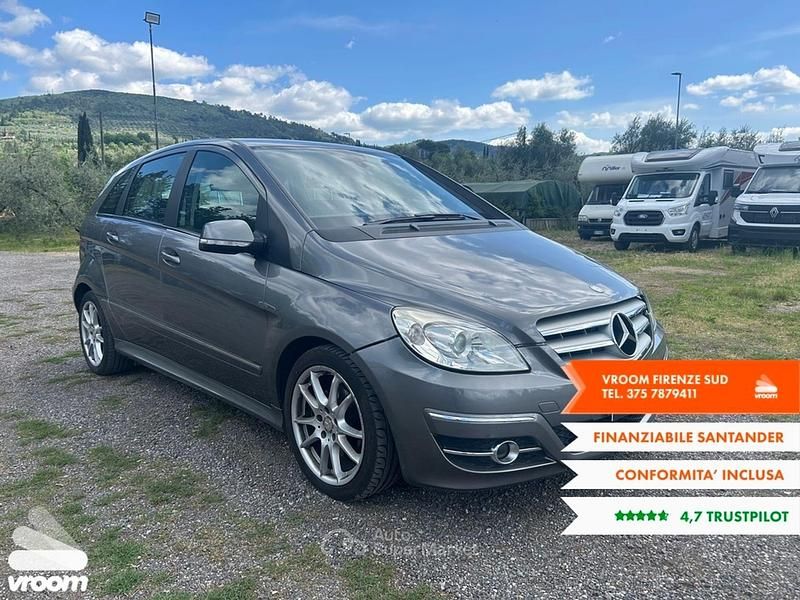 Usata Mercedes B200 Premium 140 CV (102 kW) 2010 Gray Monovolume