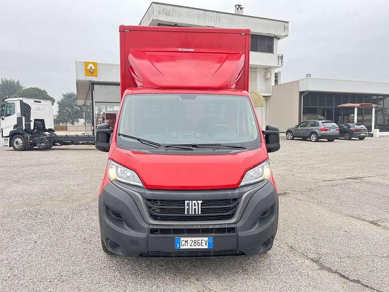 Usata Fiat Ducato 140 CV (102 kW) 2022 Rosso Furgone