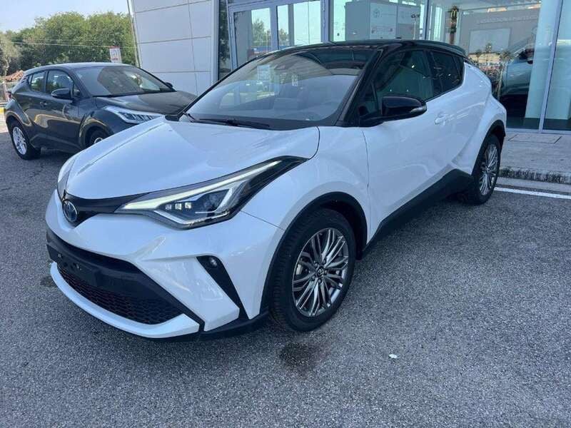 Bianco Usata 2023 Toyota C-HR Lounge SUV | 32.000 € (Molto cara) - Immagine 1/4