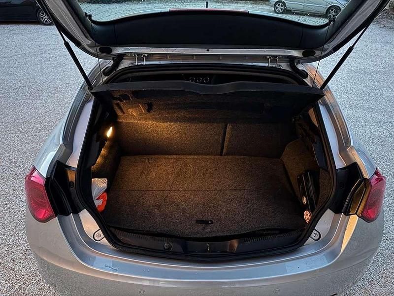 Usata Alfa Romeo Giulietta Progression 105 CV (77 kW) 2012 Berlina