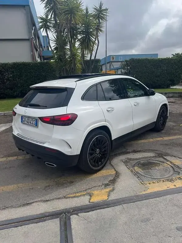 Usata Mercedes GLA200 Advanced Plus 150 CV (110 kW) 2024 Bianco SUV