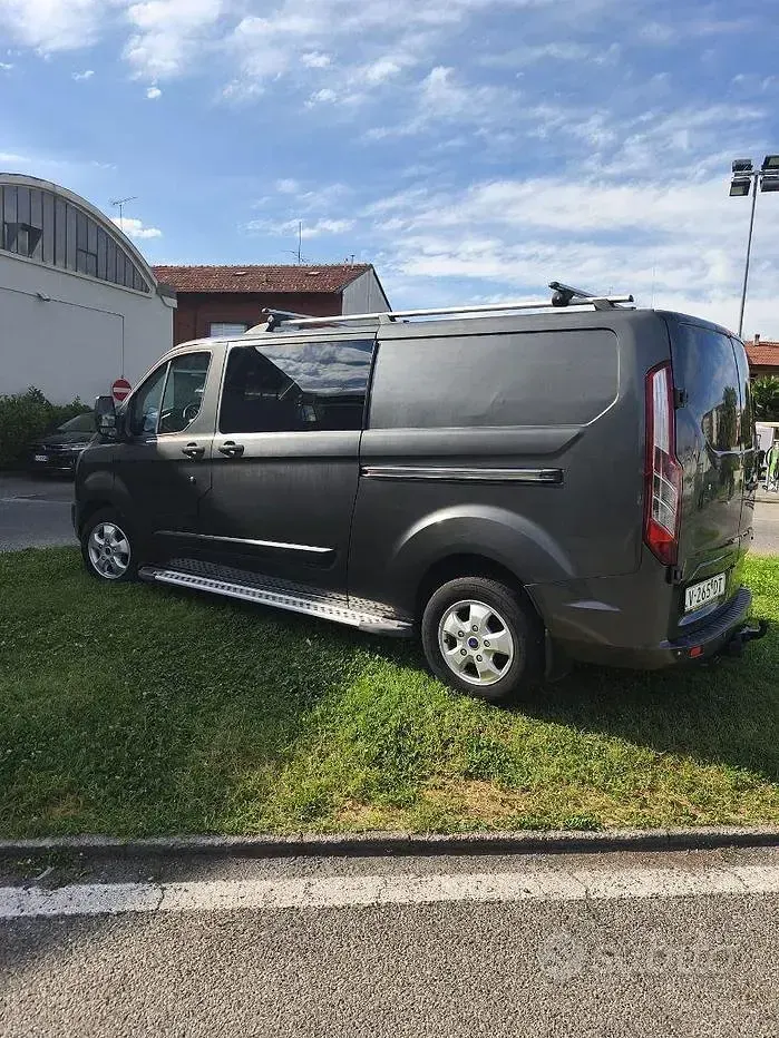 Usata Ford Transit Custom 170 CV (125 kW) 2017 Grigio Berlina