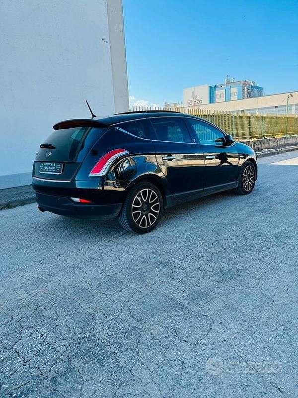 Usata Lancia Delta 120 CV (88 kW) 2008 Utilitaria