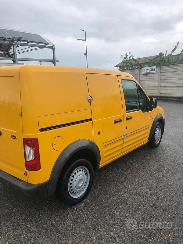 Usata Ford E-Transit 135 kW (184 CV) 2004 Giallo Furgone