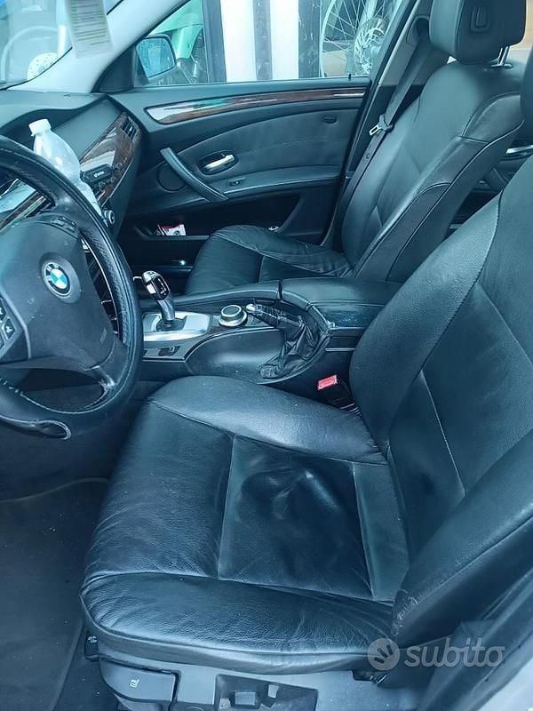 Usata BMW 525 197 CV (144 kW) 2008 Grigio Station wagon