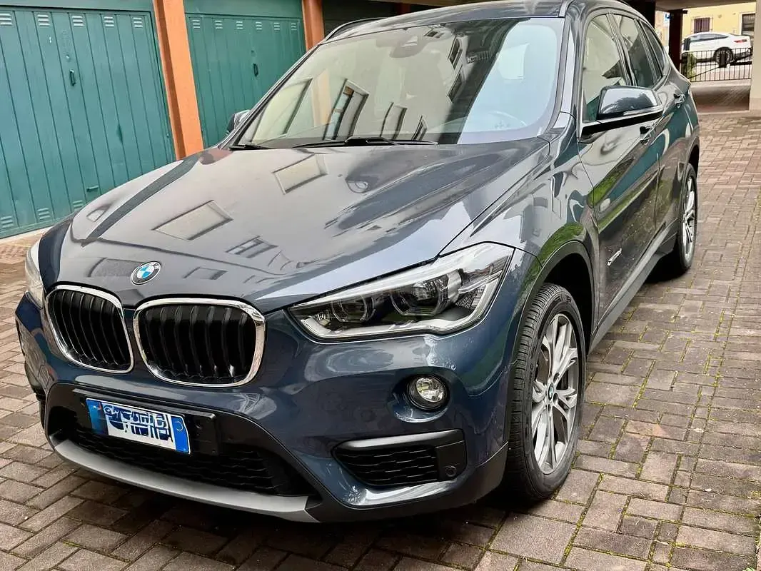 Usata BMW X1 Advantage 150 CV (110 kW) 2018 Grigio SUV