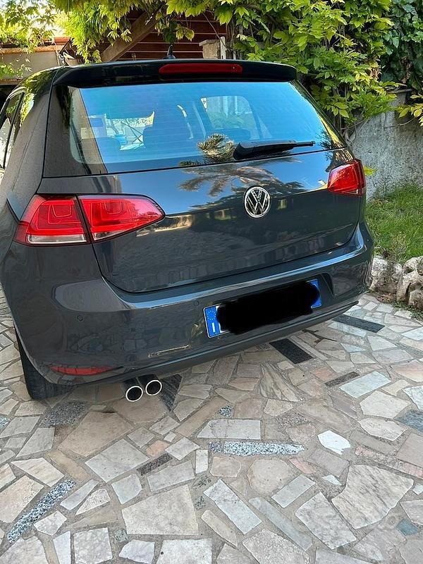 Grigio Usata 2016 VW Golf VII Due volumi | 9500 € (Buon prezzo) - Immagine 1/4