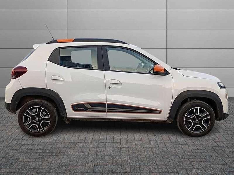 Usata Dacia Spring Comfort 19 kW (26 CV) 2021 Other Utilitaria