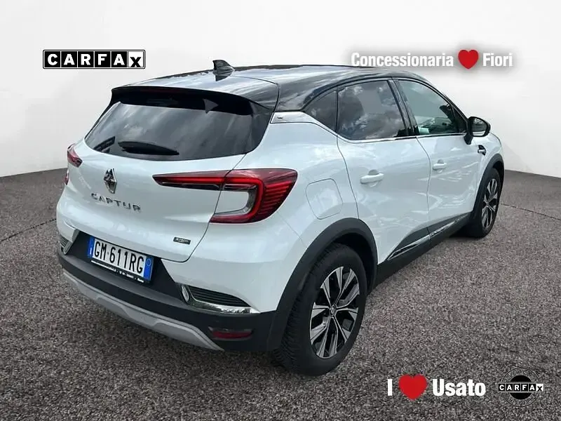Usata Renault Captur Techno 143 CV (105 kW) 2023 Bianco SUV
