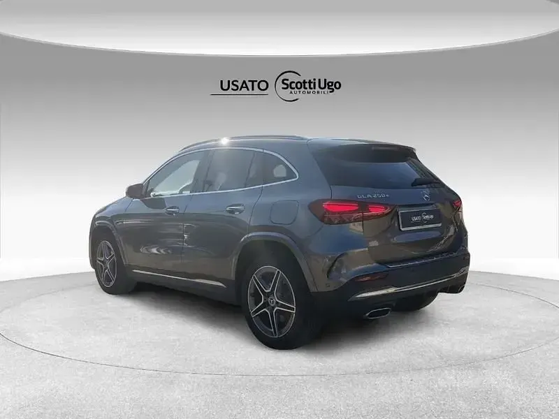 Usata Mercedes GLA250 AMG Line Premium 218 CV (160 kW) 2023 Grigio SUV