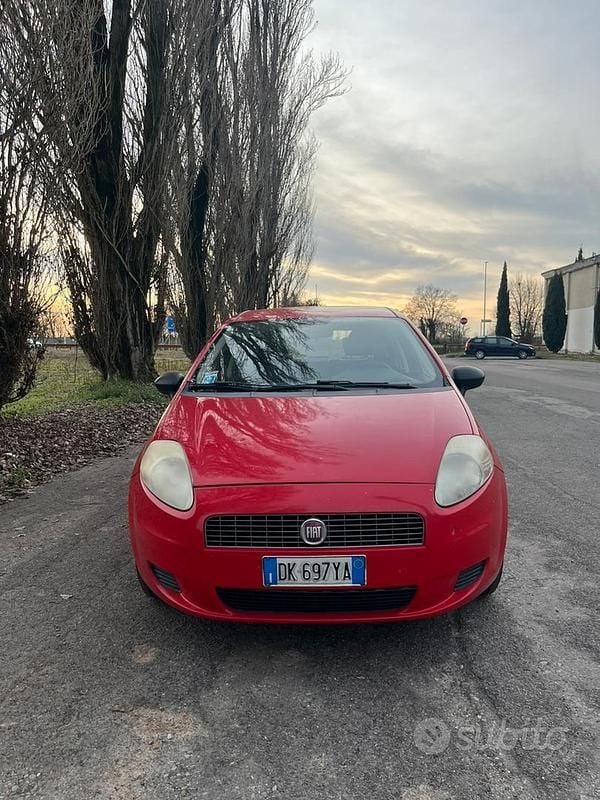 Usata Fiat Grande Punto 2007 Rosso Utilitaria