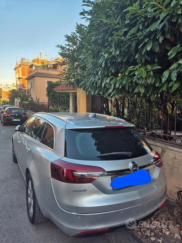 Grigio Usata 2016 Opel Insignia Sport Station wagon | 9000 € (Cara) - Immagine 1/4