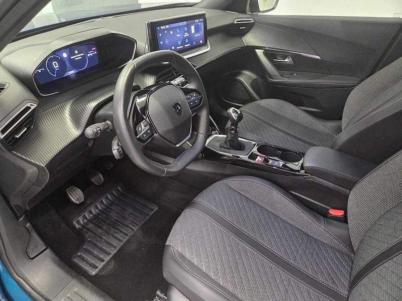 Usata Peugeot 2008 Allure 100 CV (73 kW) 2025 Blu SUV