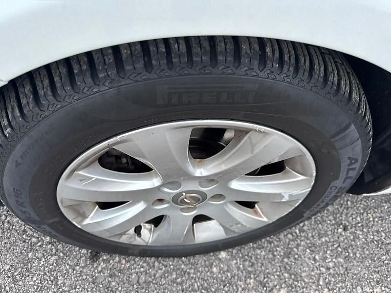 Usata Opel Meriva Cosmo 110 CV (80 kW) 2012 Bianco Monovolume