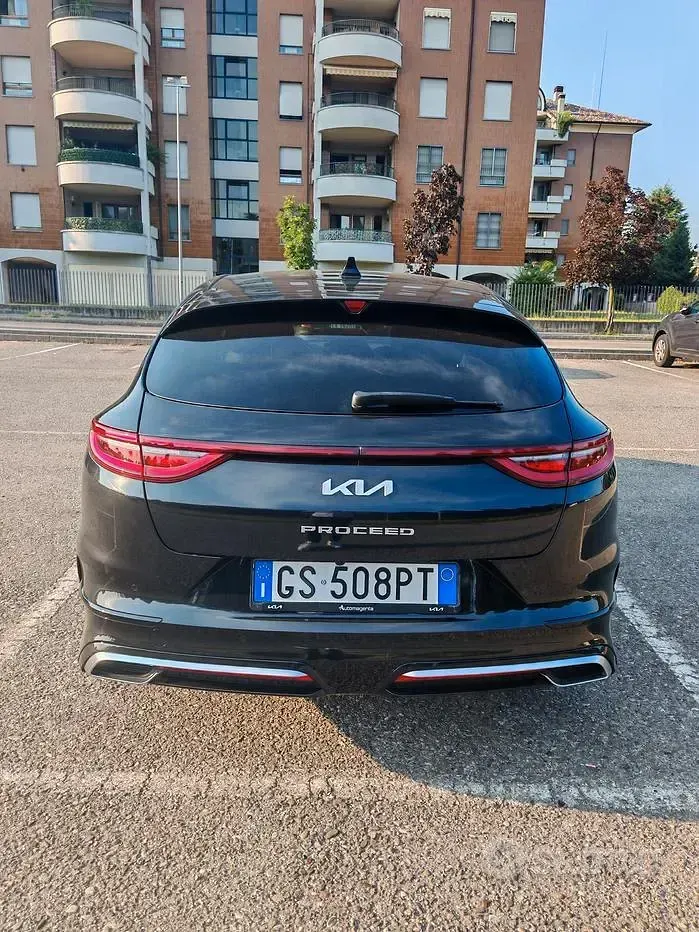 Usata Kia ProCeed GT-Line 160 CV (117 kW) 2023 Nero Station wagon