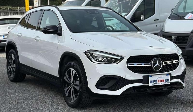 Usata Mercedes GLA200 Executive 150 CV (110 kW) 2021 Bianco SUV