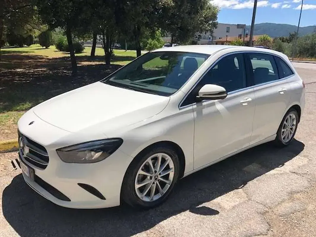 Usata Mercedes B180 116 CV (85 kW) 2020 Bianco Utilitaria