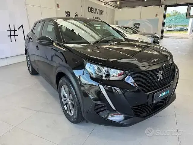 Usata Peugeot 2008 Active 110 CV (80 kW) 2021 Nero SUV