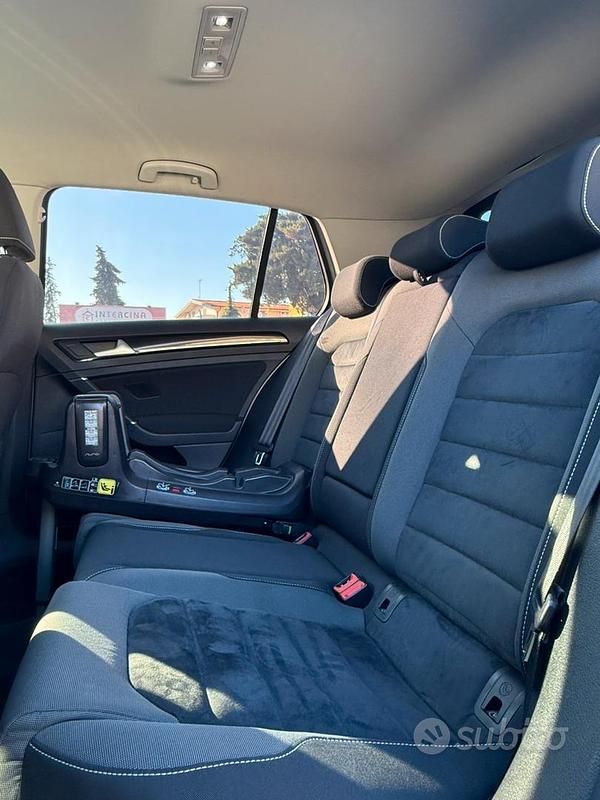 Usata VW Golf VII Highline 125 CV (91 kW) 2017 Grigio Berlina