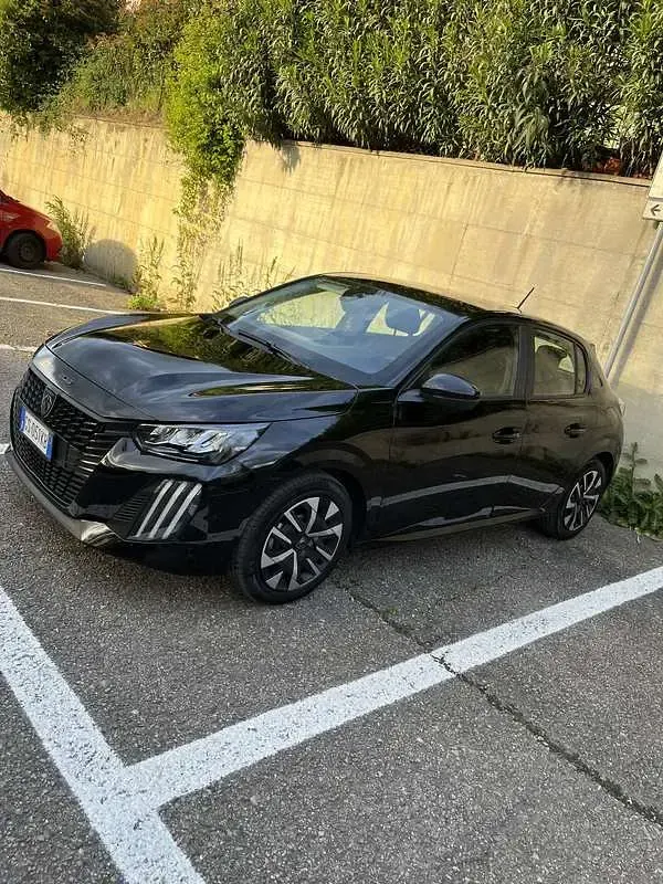 Usata Peugeot 208 Active 75 CV (55 kW) 2024 Utilitaria
