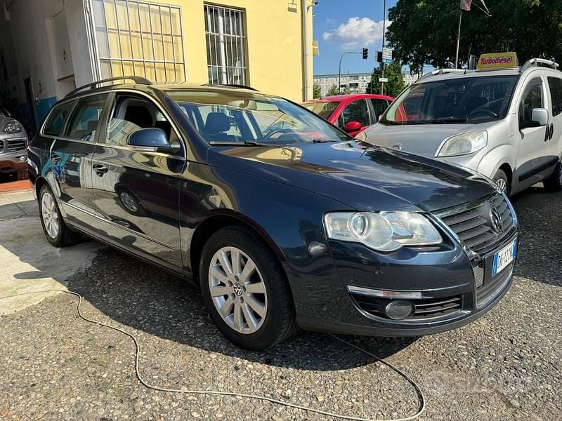 Usata VW Passat Comfortline 105 CV (77 kW) 2007 Blu Station wagon