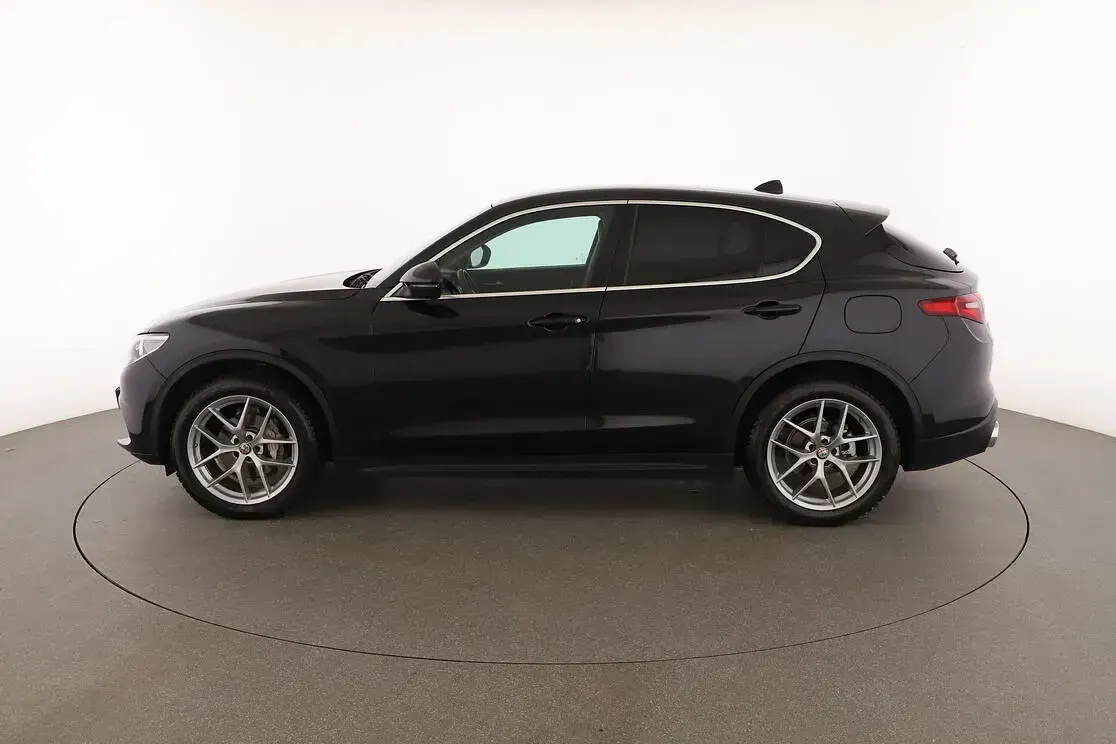 Usata Alfa Romeo Stelvio Executive 210 CV (154 kW) 2018 Nero SUV