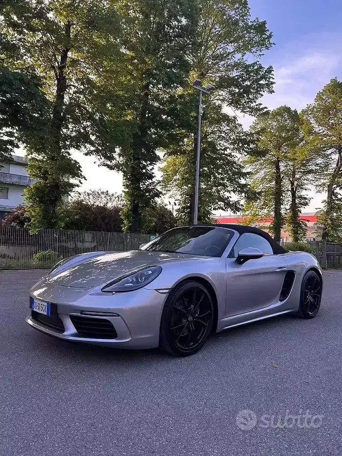 Usata Porsche 718 Boxster 300 CV (220 kW) 2021 Grigio Cabrio