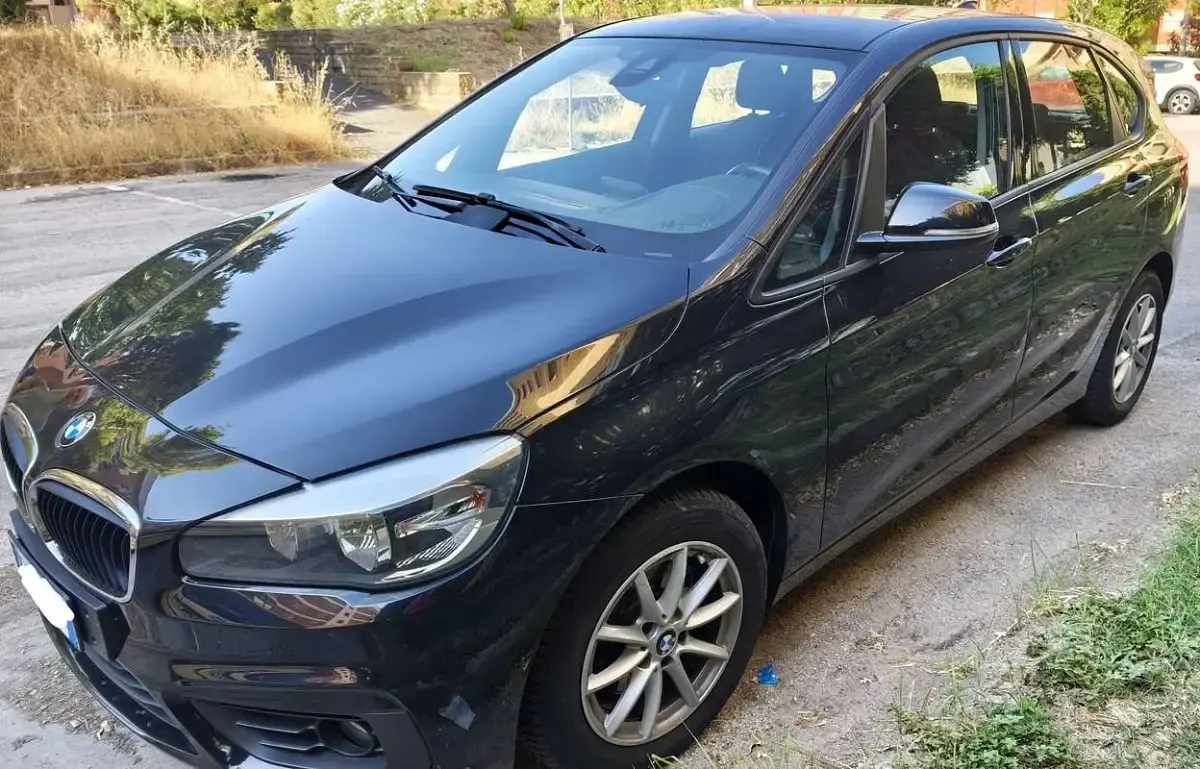 Usata BMW 218 Active Tourer Advantage 150 CV (110 kW) 2015 Nero Monovolume