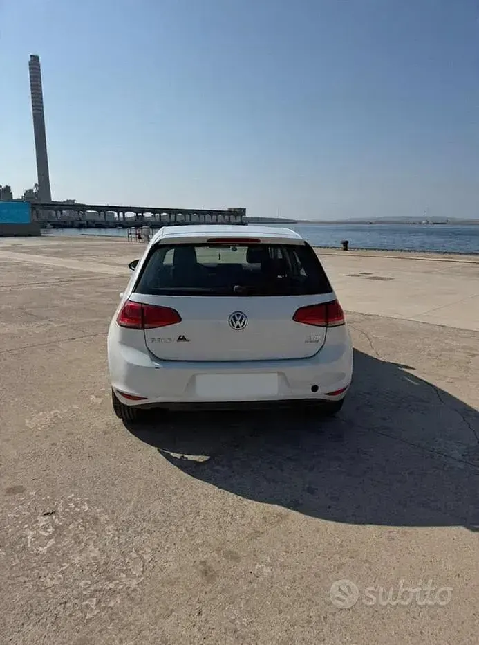 Usata VW Golf VII 90 CV (66 kW) 2014 Bianco Utilitaria