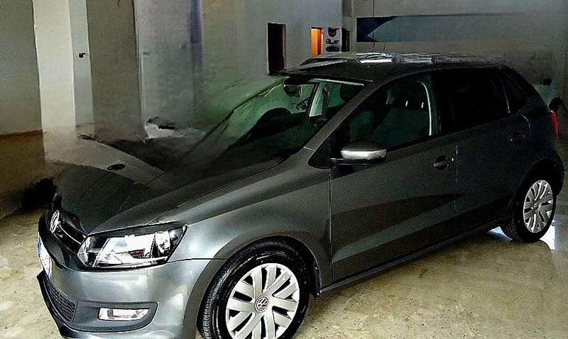 Usata VW Polo Comfortline 69 CV (50 kW) 2011 Grigio Berlina