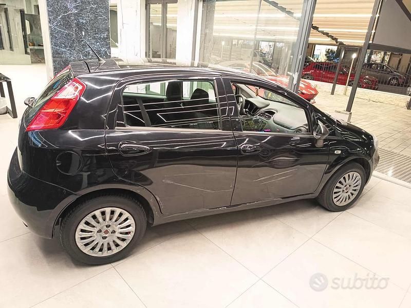 Usata Fiat Punto Street 69 CV (50 kW) 2018 Nero Utilitaria