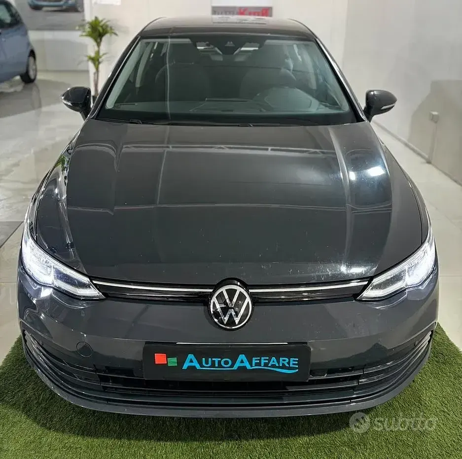 Usata VW Golf VIII Style 116 CV (85 kW) 2022 Grigio Berlina