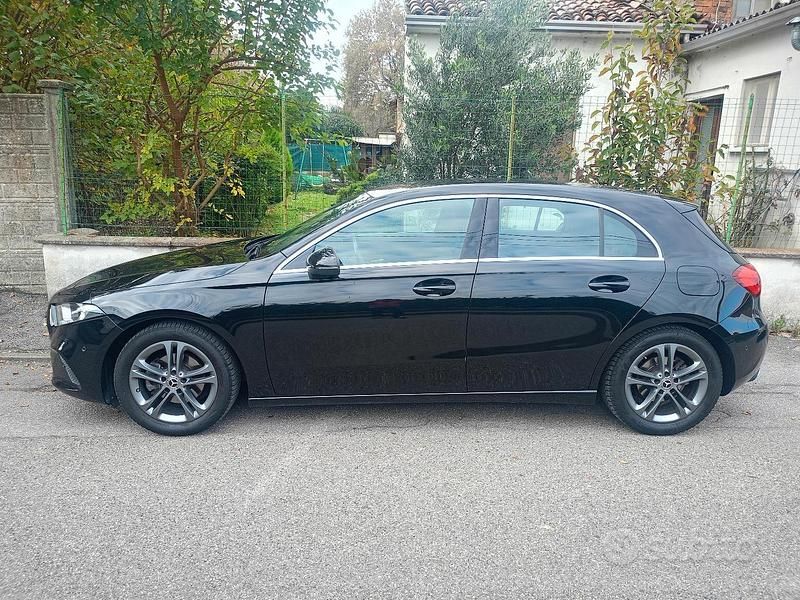 Usata Mercedes A180 116 CV (85 kW) 2020 Nero Berlina
