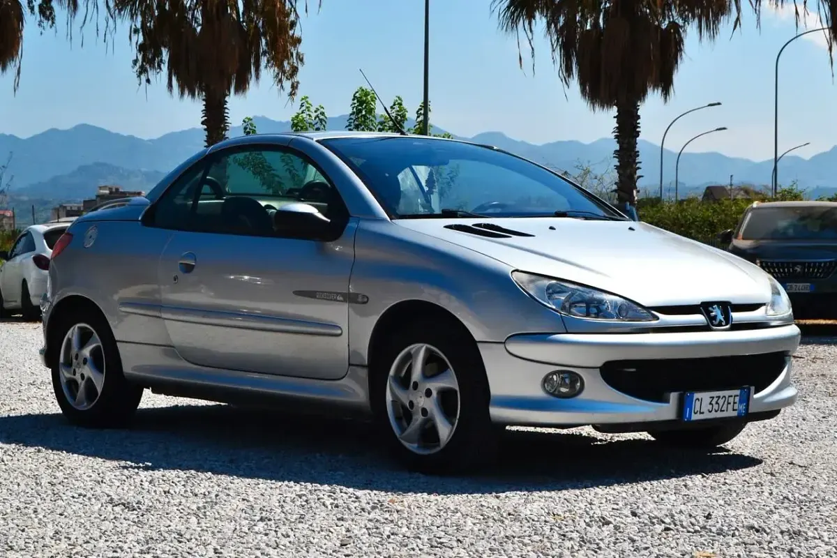 Usata Peugeot 206 CC 109 CV (80 kW) 2004 Cabrio