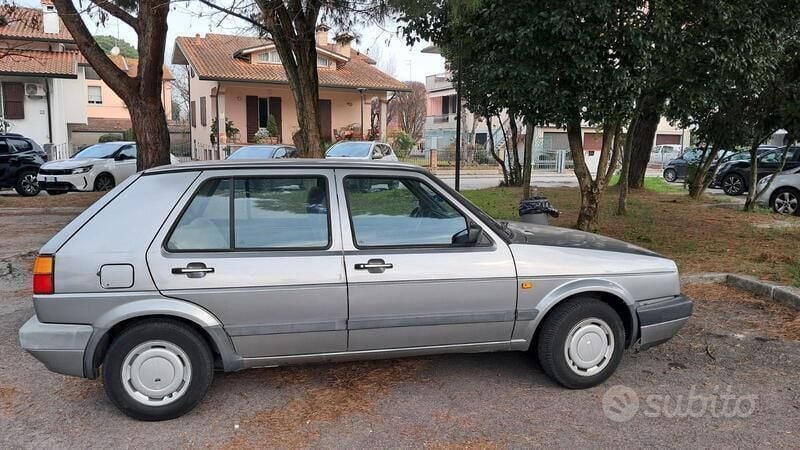Usata VW Golf II 54 CV (39 kW) 1990 Grigio Utilitaria