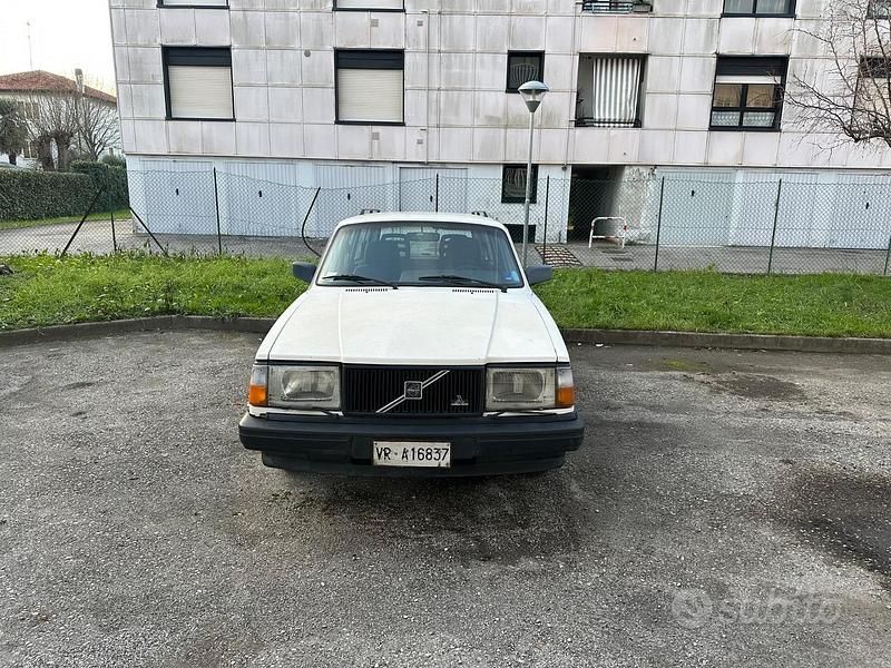 Usata Volvo Polar 109 CV (80 kW) 1992 Bianco Station wagon