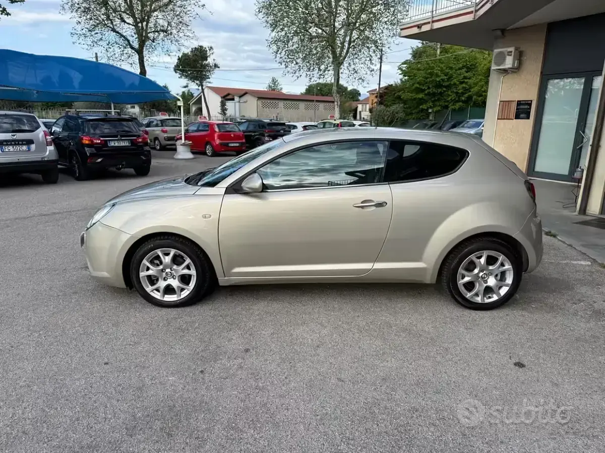 Gebraucht Alfa Romeo MiTo Progression 95 PS (69 kW) 2012 Gelb Kleinwagen